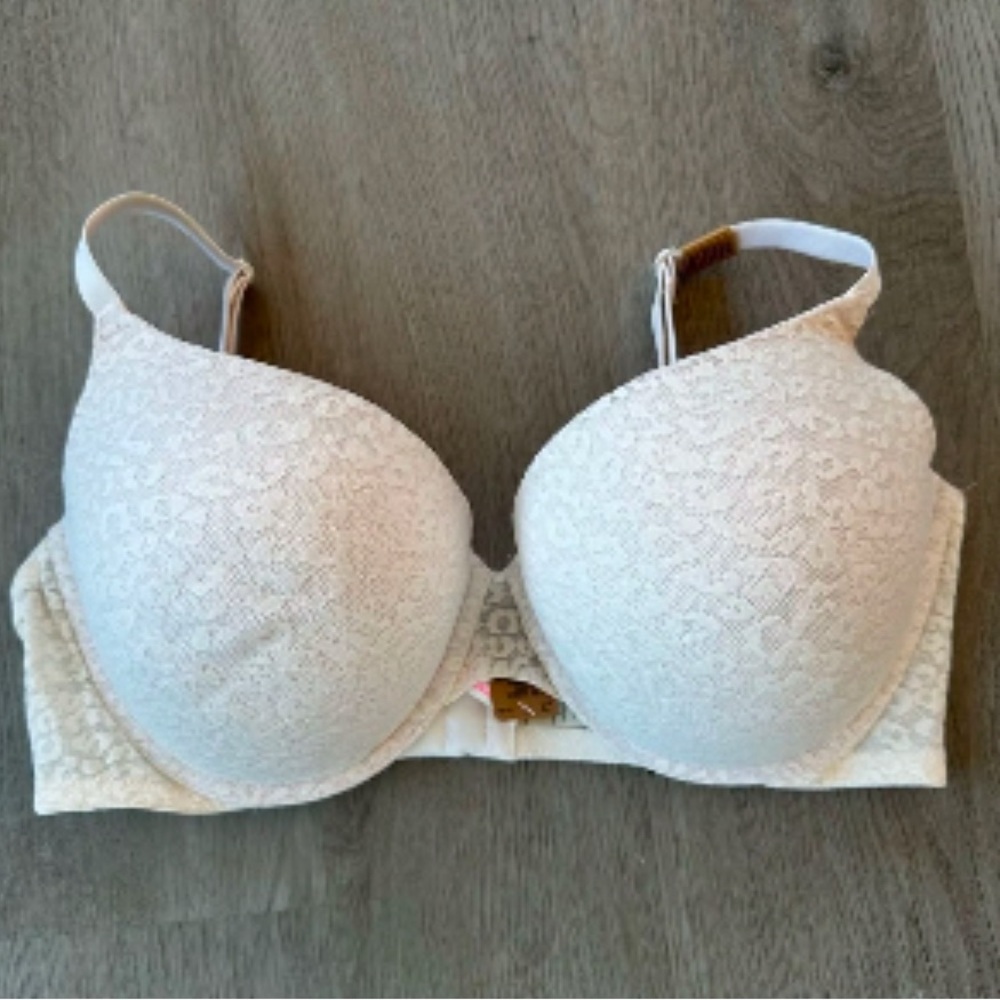 Victoria’s Secret PINK Wear Everywhere Push Up Bra 34DDD/34F White Leopard Lace